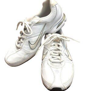 NIKE Air Exceed Training Sneakers Shoes White Silver Lace Up Womens Size 7.5 GUC